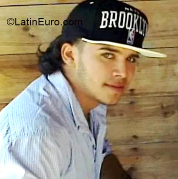 Date this tall Dominican Republic man Jose luis from santiago DO20950