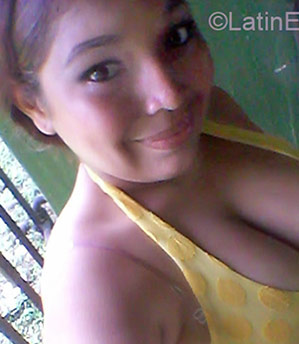Date this georgeous Panama girl Nidia from Panama City PA542
