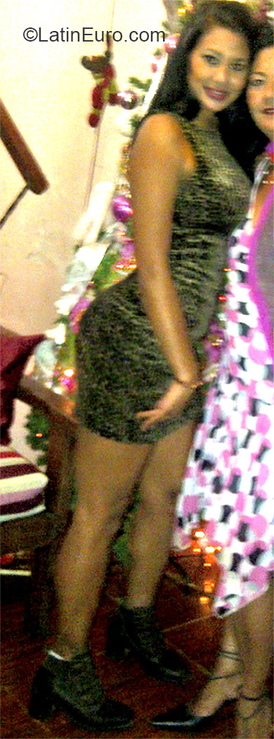 Date this passionate Venezuela girl Genesis from Los Teques VE390