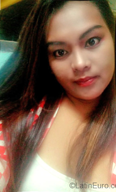 Date this hard body Philippines girl Raquel from Ilocos Sur PH745
