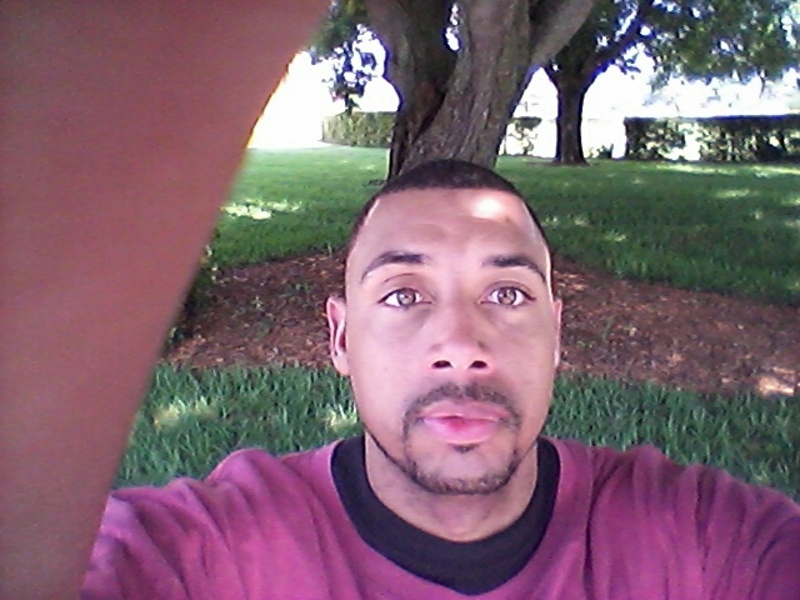 Date this athletic United States man Veryhonest1 from Fort Pierce US15863