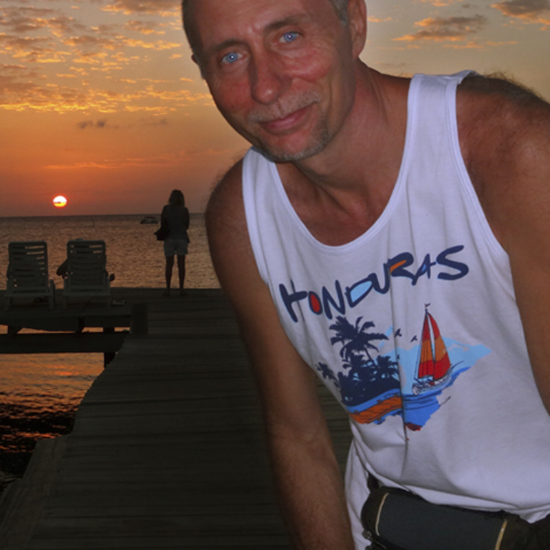 Date this sensual Honduras man Astor from Tela HN1446