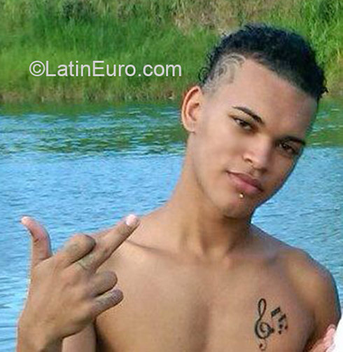 Date this delightful Dominican Republic man Maximo from Puerto Plata DO21352