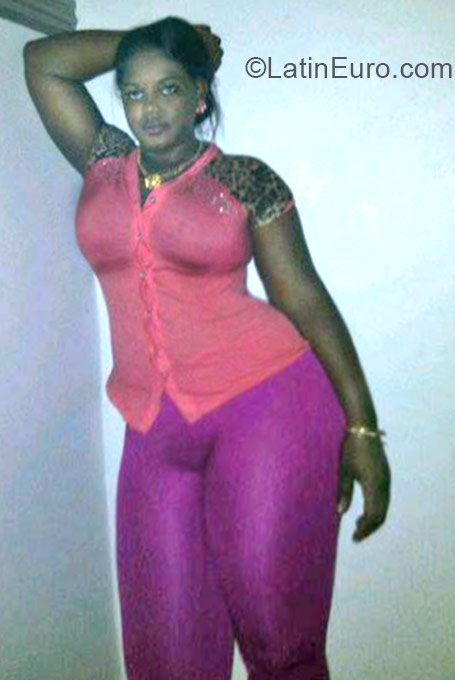 Date this lovely Jamaica girl Yaniquie from Portmore JM1972