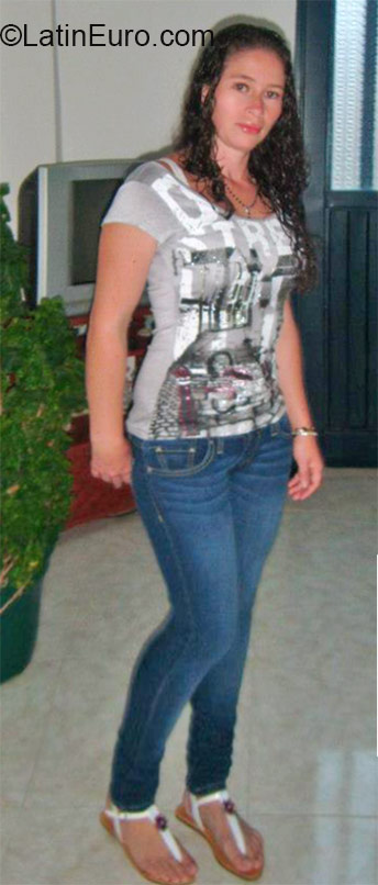 Date this young Panama girl Liliana from Panama City PA570