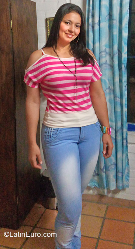 Date this good-looking Panama girl Sandra from Panama City PA573