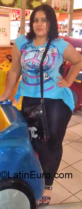 Date this tall Honduras girl Selena from La Ceiba HN1492