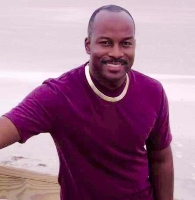 Date this hard body United States man Jeffrey from Cary US15992