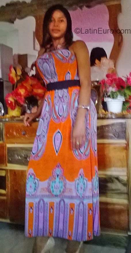 Date this good-looking Jamaica girl Kimmy from Manchester JM2008