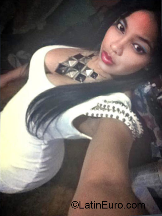 Date this young Dominican Republic girl Edilizia from san francisco de macoris DO21826