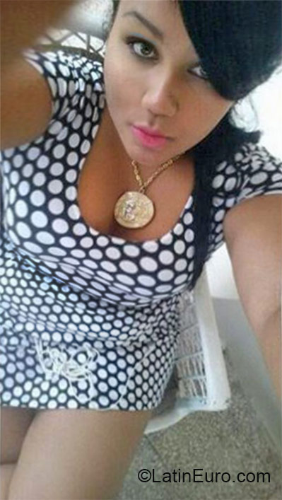 Date this nice looking Dominican Republic girl Jenifer from San Francisco De Macoris DO27048