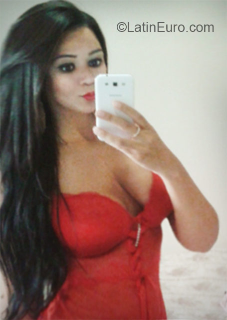 Date this passionate Brazil girl Vanessa from Brasilia BR9320