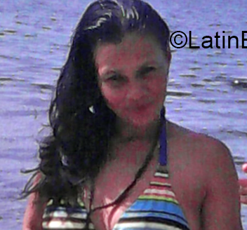 Date this lovely Honduras girl Nohemie from La Ceiba HN1520