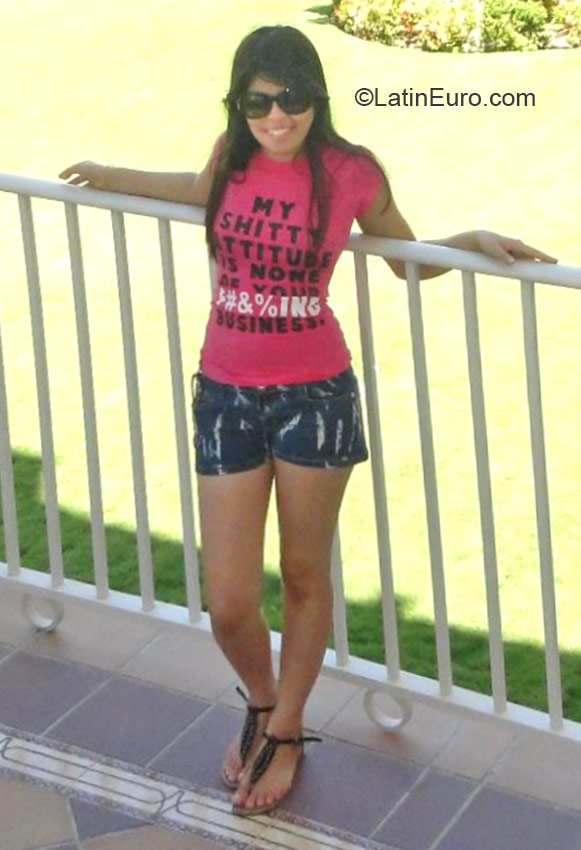 Date this hard body Venezuela girl Jennifer from Caracas VE504