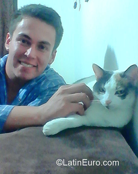 Date this good-looking Colombia man Jair from Manizales CO17451