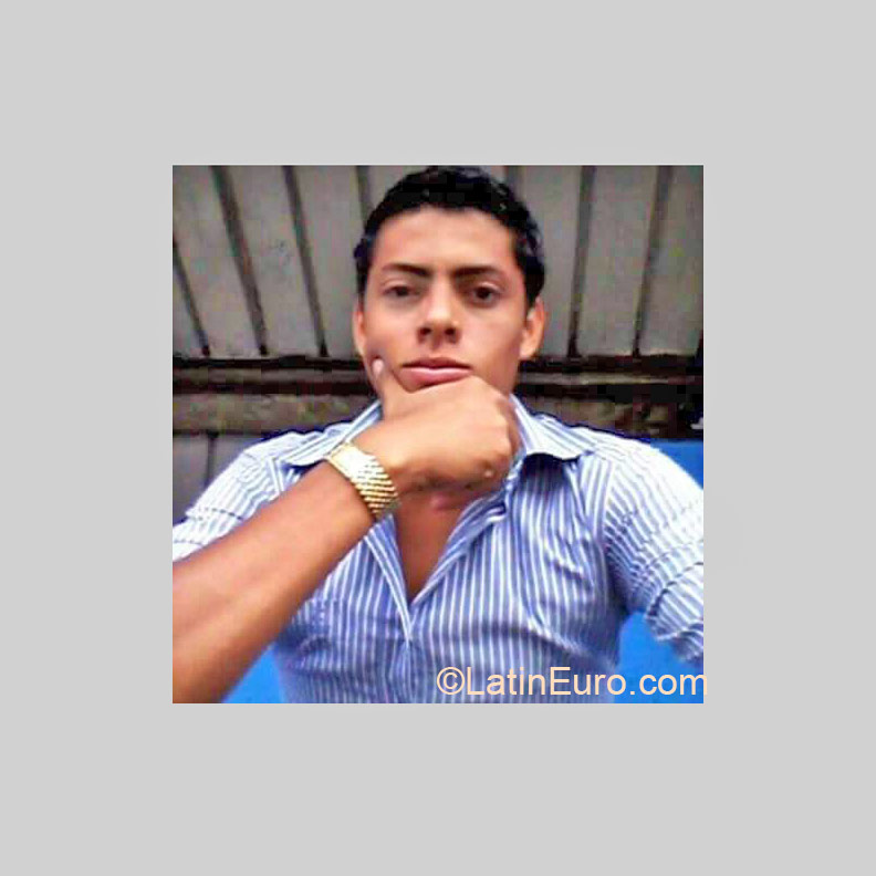 Date this good-looking Panama man Rafael from Panama City PA621