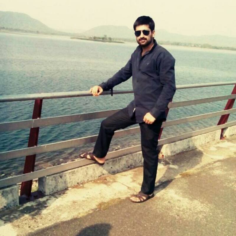 Date this georgeous United States man Verma from California US16242