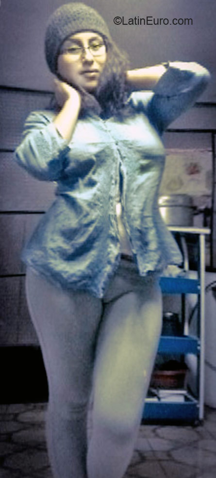 Date this voluptuous Peru girl Gabriela from Lima PE1061