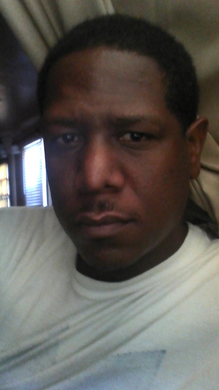 Date this attractive United States man Justin from Jackson US16281