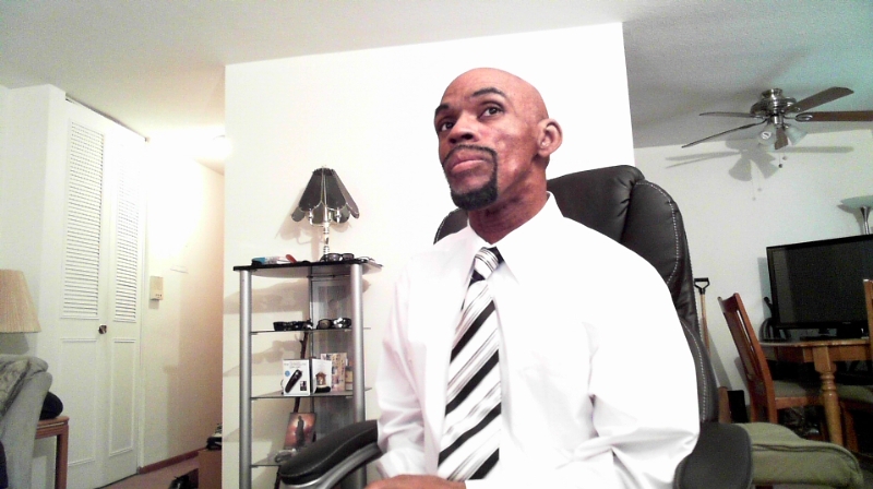 Date this nice looking United States man Dondee from Minneapolis US16282