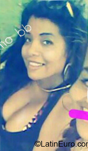 Date this cute Panama girl Omairia from Panama City PA633