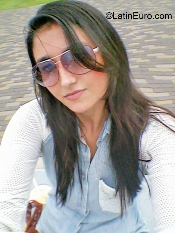 Date this gorgeous Panama girl Alexandra from Panama PA634