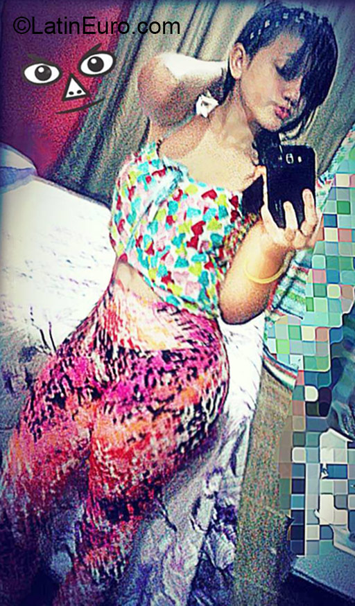 Date this cute Brazil girl Leticia from Breu Branco BR9390