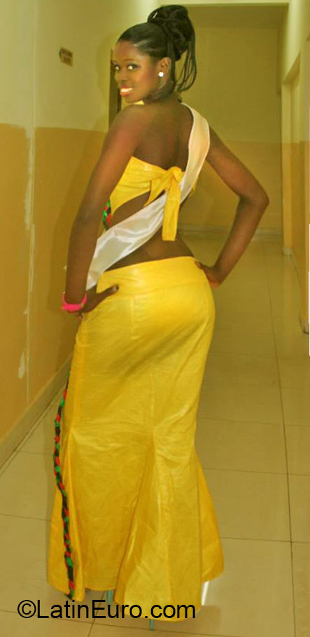 Date this gorgeous Brazil girl Wini from Fortaleza BR9395