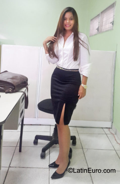 Date this happy Honduras girl Lis from La Ceiba HN1612
