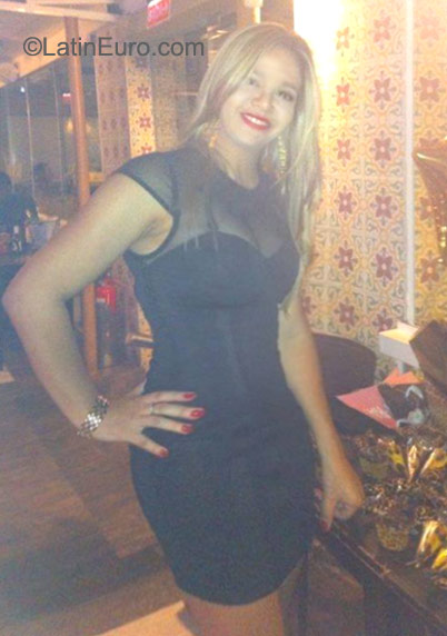 Date this good-looking Brazil girl Michelle from Recife BR9408