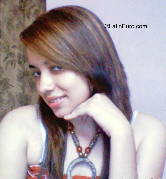 Date this sultry Honduras girl Claritza from Choluteca HN1628