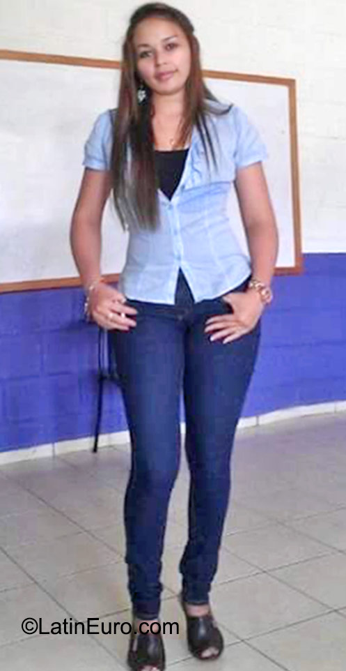 Date this sensual Honduras girl Evelyn from Tocoa HN1644