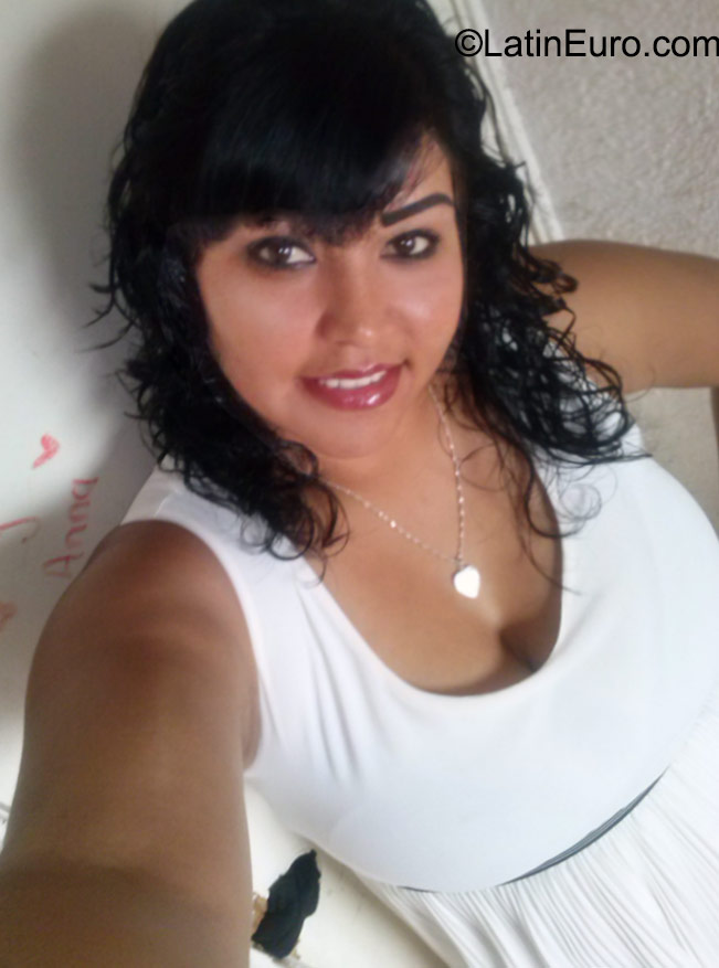 Date this stunning Mexico girl Maria from Ensenada MX1447