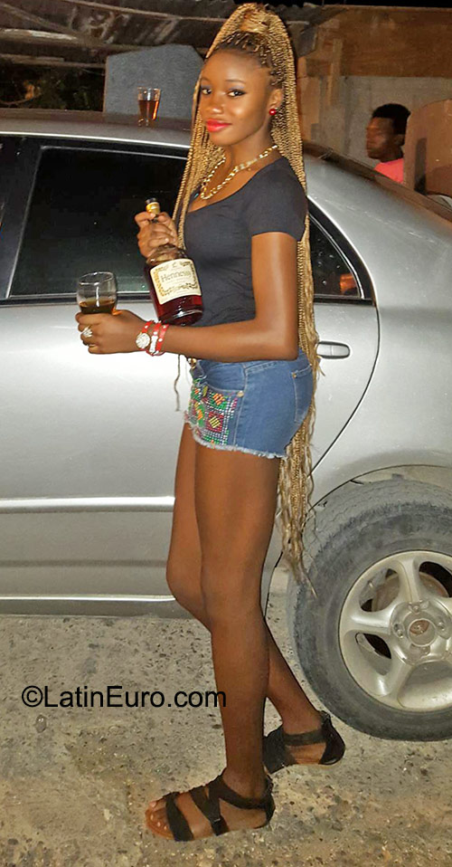 Date this tall Jamaica girl Caroline from Montego bay JM2136