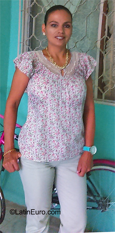 Date this hard body Mexico girl Cristina from Torreon MX1448