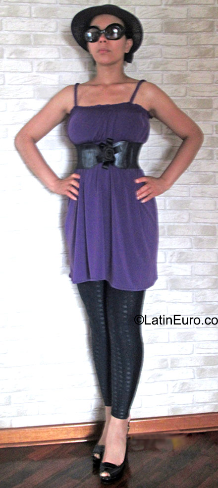 Date this tall Peru girl Marisa from Lima PE1071