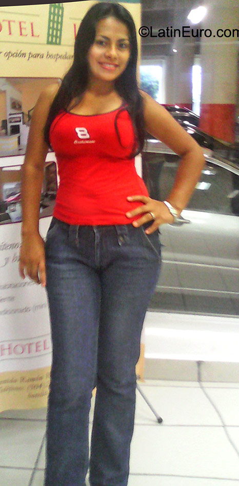 Date this athletic Honduras girl Elizabeth from La Ceiba HN1742