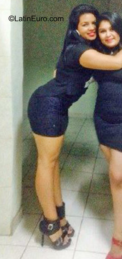Date this pretty Honduras girl Esthefany from Tegucigalpa HN1774