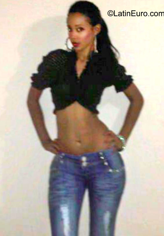 Date this fun Dominican Republic girl Yenie from Higuey DO23646
