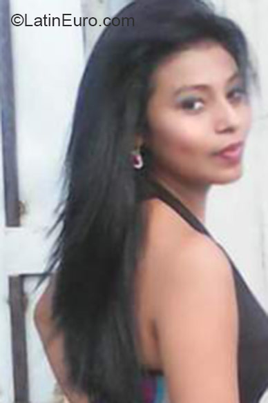Date this georgeous Honduras girl Yeimi from La Ceiba HN1787