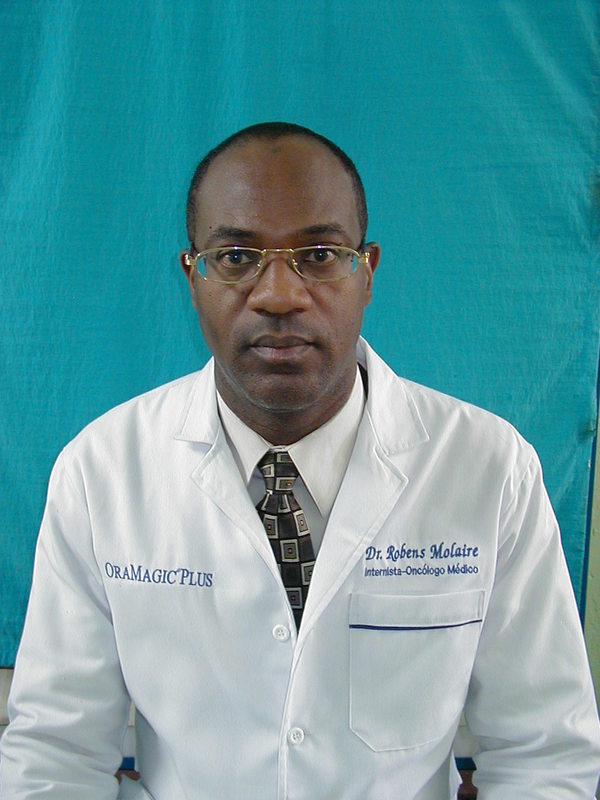 Date this happy Dominican Republic man Robens Molaire from Santo Domingo DO23767