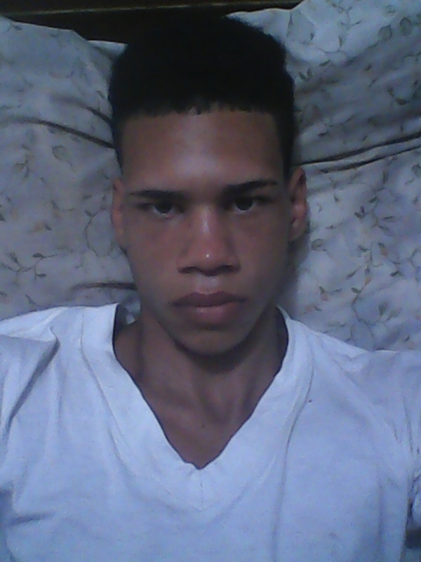 Date this georgeous United States man Anderson santan from Republica Dominicana US16646