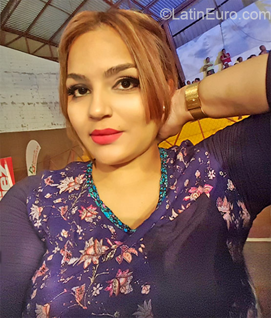 Date this exotic Honduras girl Bella from La Ceiba HN1812