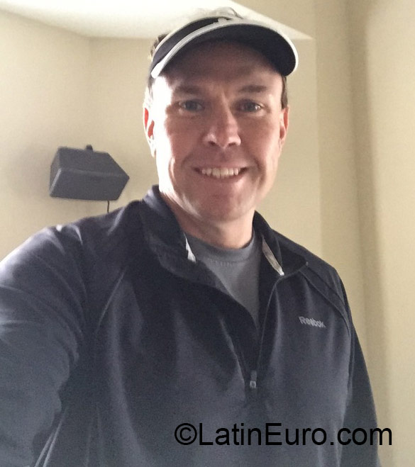 Date this voluptuous United States man Bruce from Lee*s Summit US16704