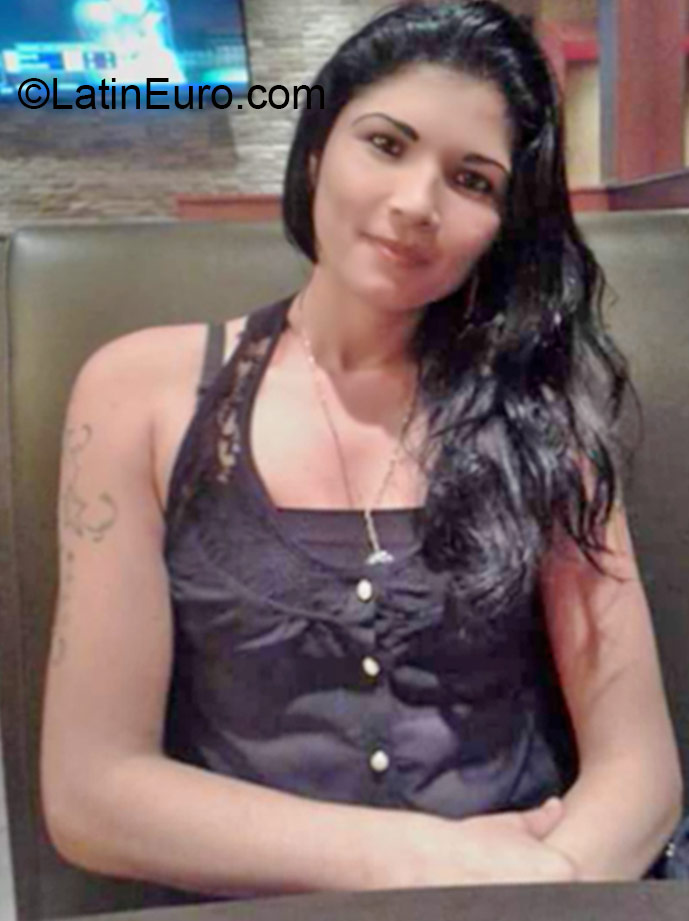 Date this young Panama girl Maribel from Panama City PA752