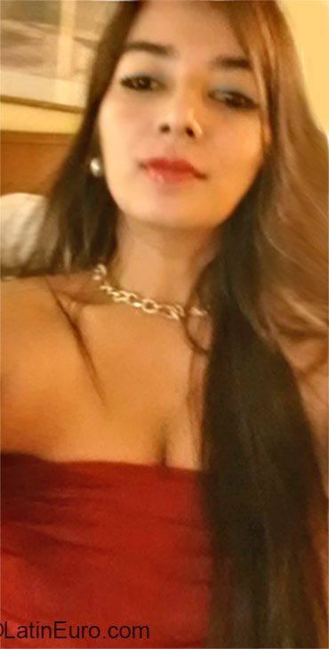 Date this charming Honduras girl Isabella from Tegucigalpa HN1843