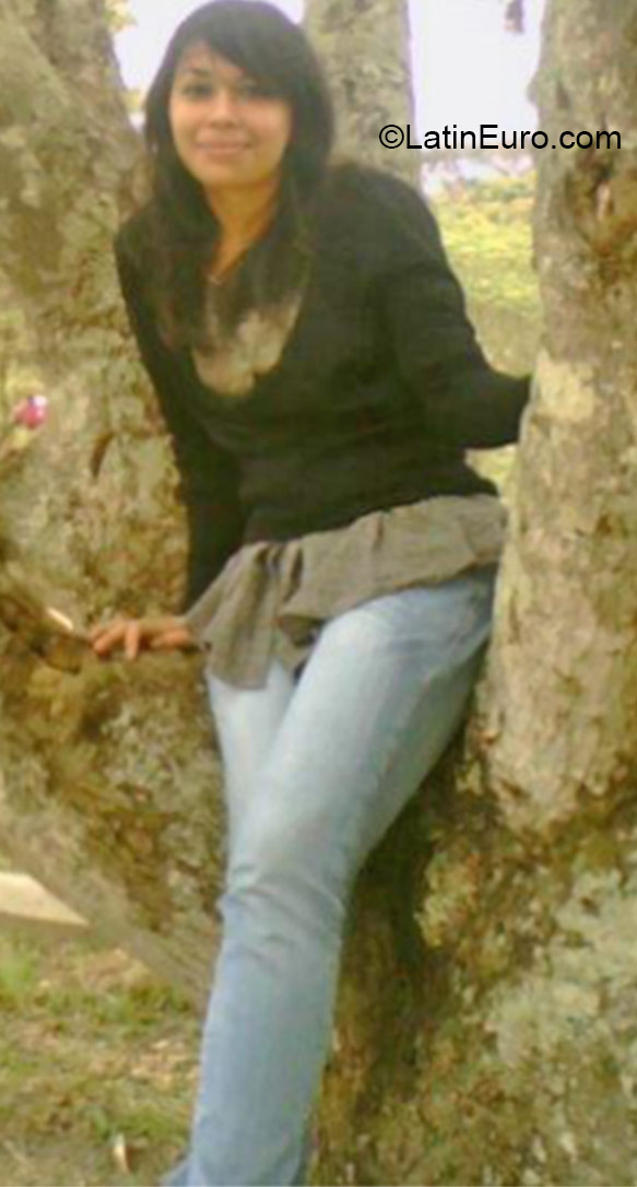 Date this sultry Honduras girl Pamela from Tegucigalpa HN1851