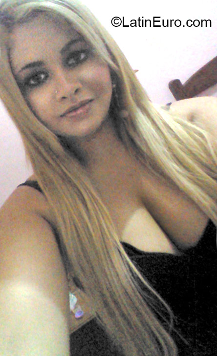 Date this tall Brazil girl Usane from Sao Sebastiao Do Paraiso BR9530