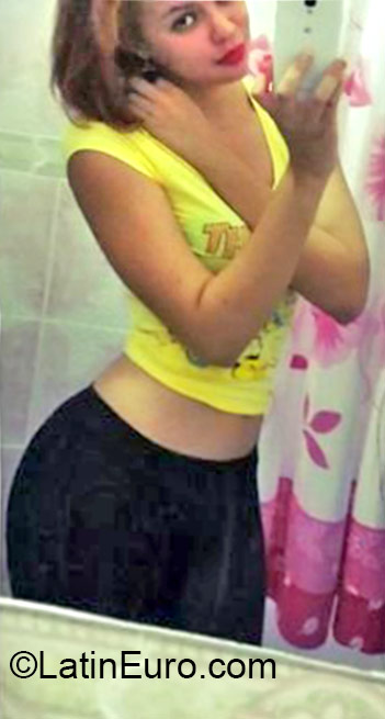 Date this young Dominican Republic girl Zoranllily from Higuey DO24233