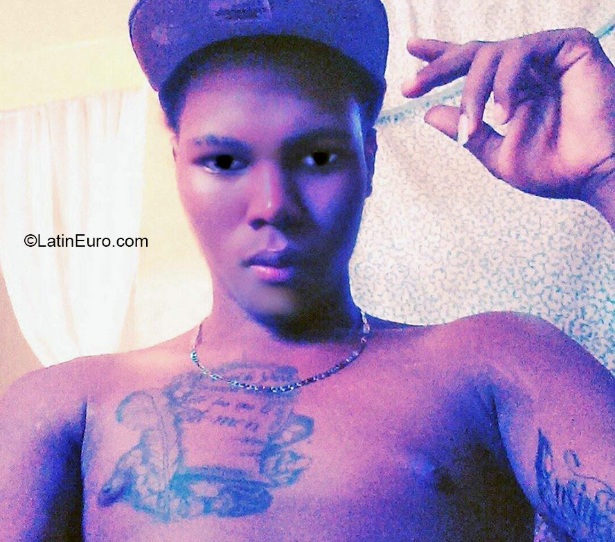 Date this passionate Dominican Republic man Adonys from Santo Domingo DO24357